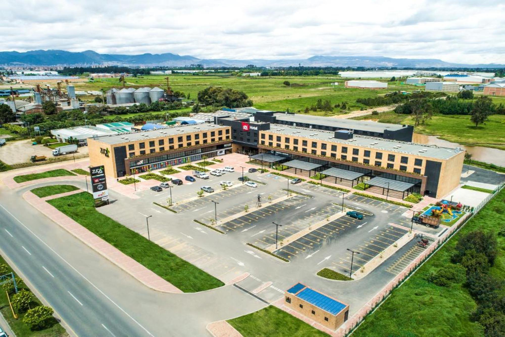 Ghl Hotel Bogota Occidente Exterior photo